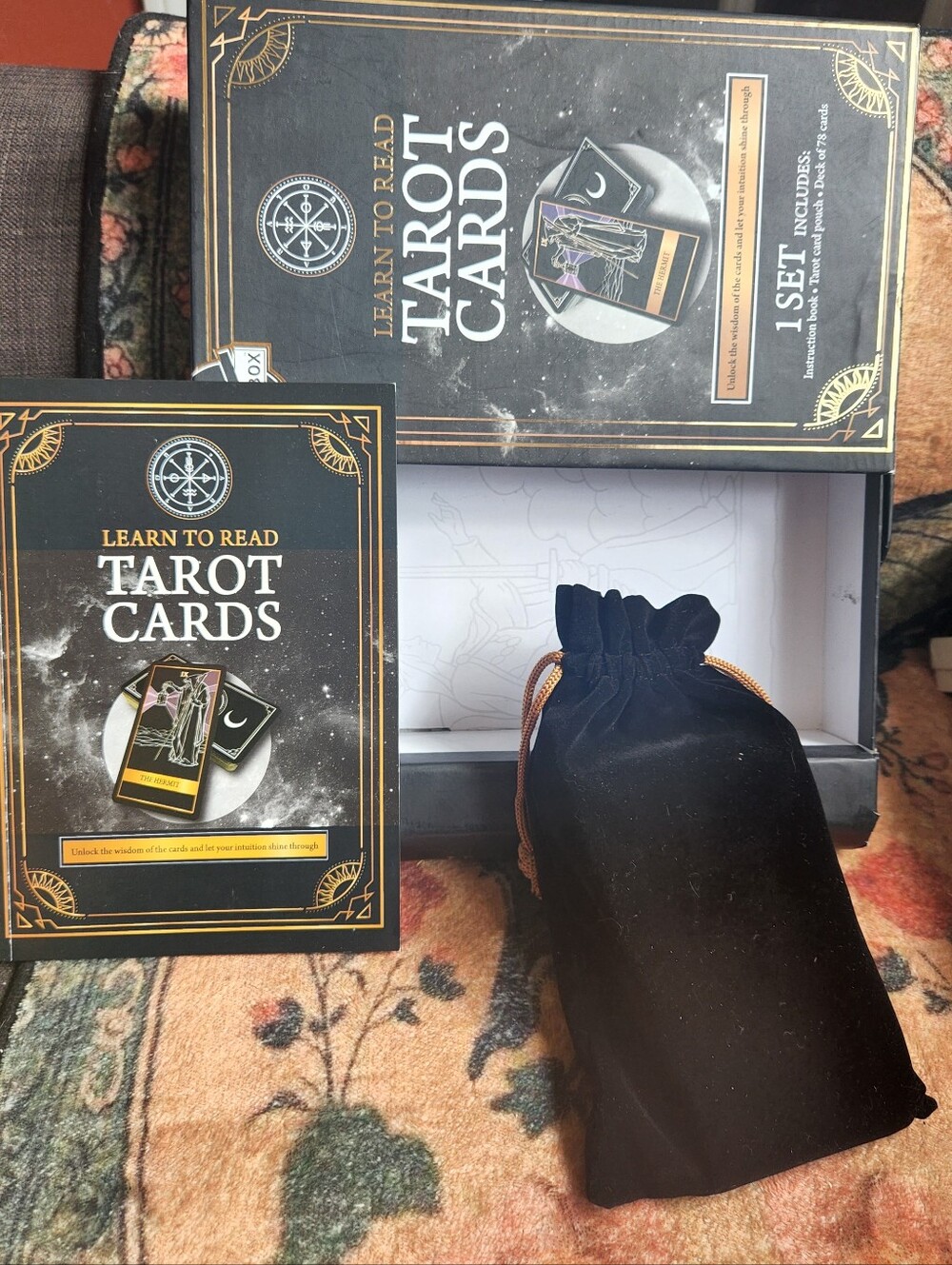 Learn to Read Tarot Cards kit includes Velvet Pouch Cards instruction booklet
